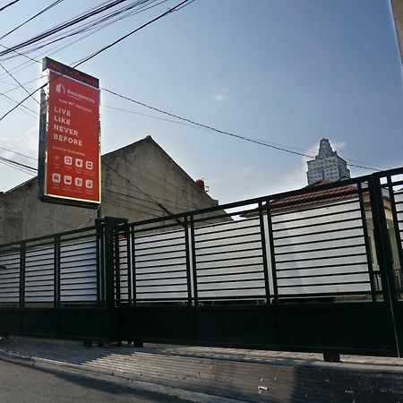 Residences By Reddoorz Near Mt Haryono - Minimum Stay 7 Days ジャカルタ エクステリア 写真