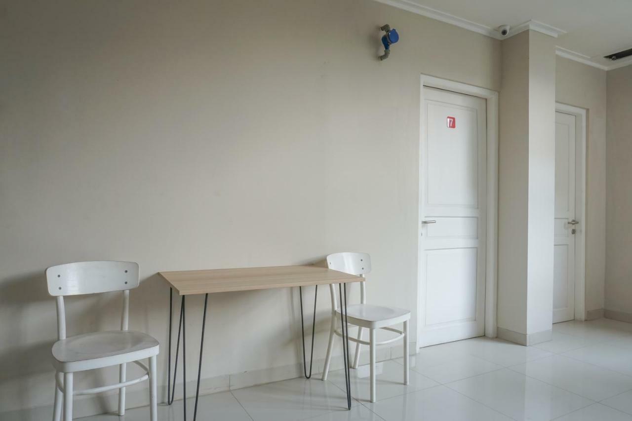 Residences By Reddoorz Near Mt Haryono - Minimum Stay 7 Days ジャカルタ エクステリア 写真