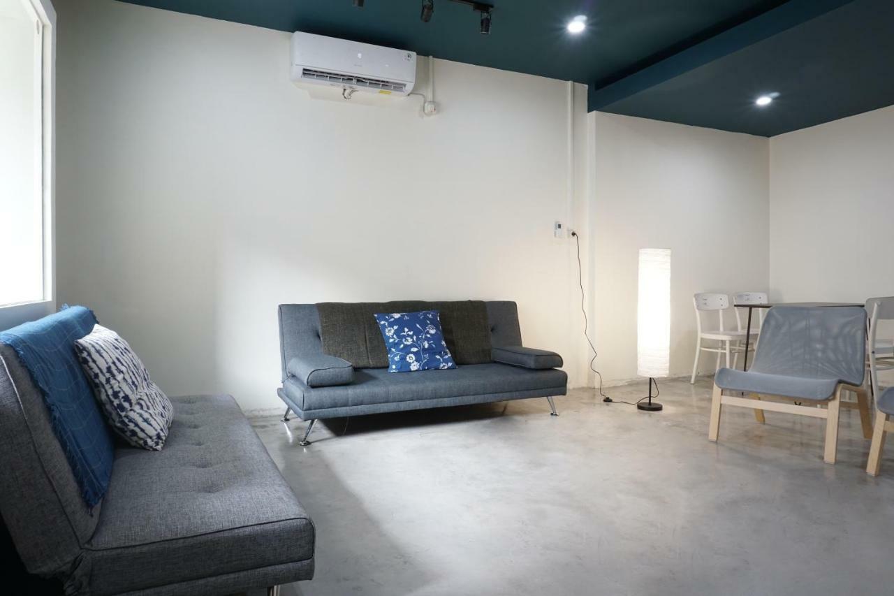 Residences By Reddoorz Near Mt Haryono - Minimum Stay 7 Days ジャカルタ エクステリア 写真