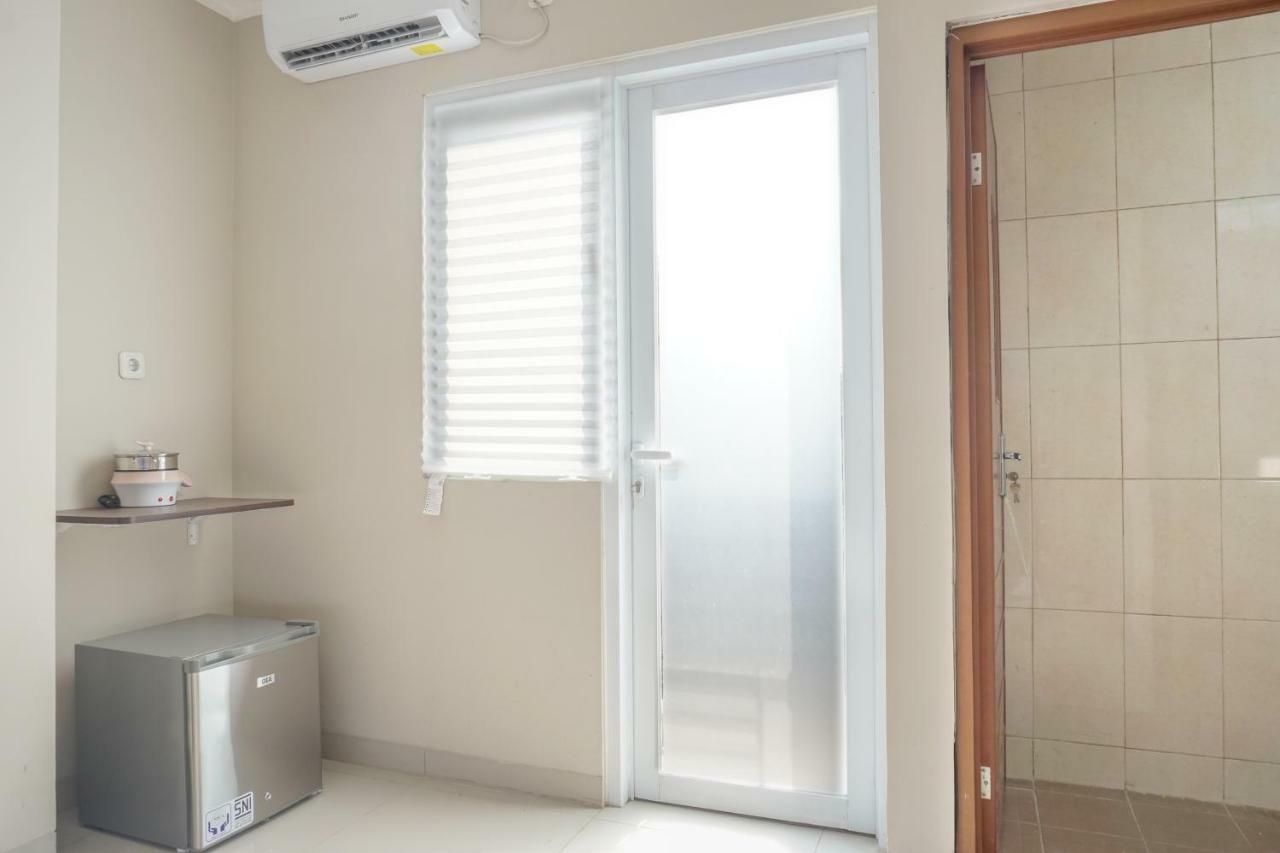Residences By Reddoorz Near Mt Haryono - Minimum Stay 7 Days ジャカルタ エクステリア 写真